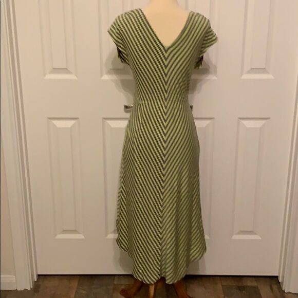 🌼🌼Mossimo dress🌼🌼   - Picture 3 of 6